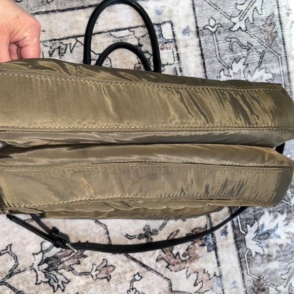 Zara two-way tote bag, with multiple zippers and detachable shoulder strap, EUC. - Picture 6 of 16